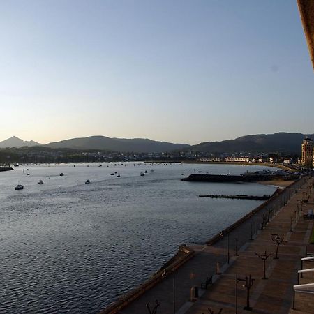Txingudi by Basquelidays Apartment Hondarribia Bagian luar foto
