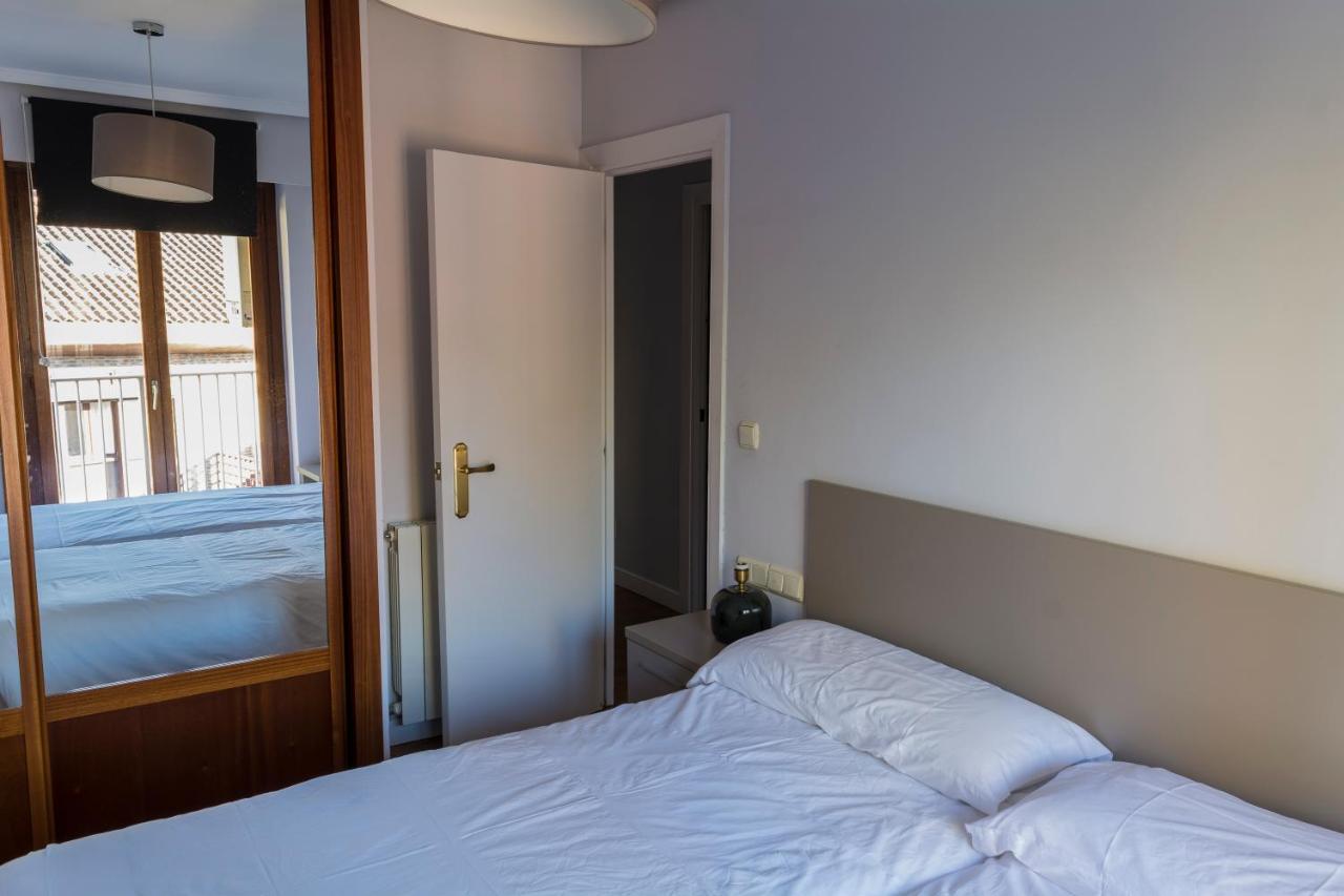 Txingudi by Basquelidays Apartment Hondarribia Bagian luar foto